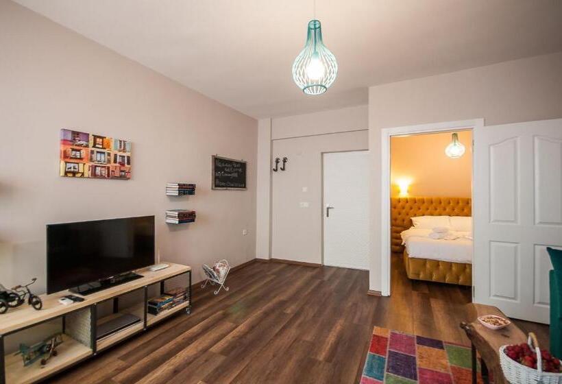 １ベッドルームアパートメント, Newway Apartments