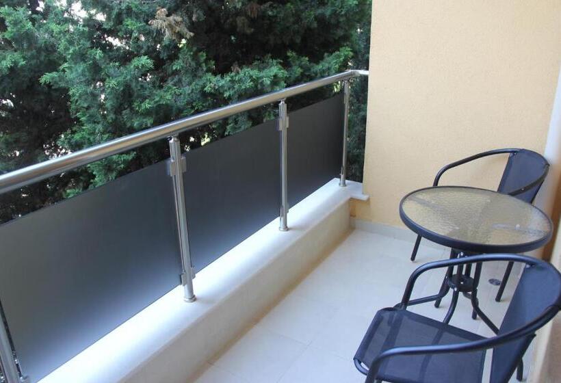 إستوديو قياسى مطلّ علي الحديقة, Olympia Beach Complex