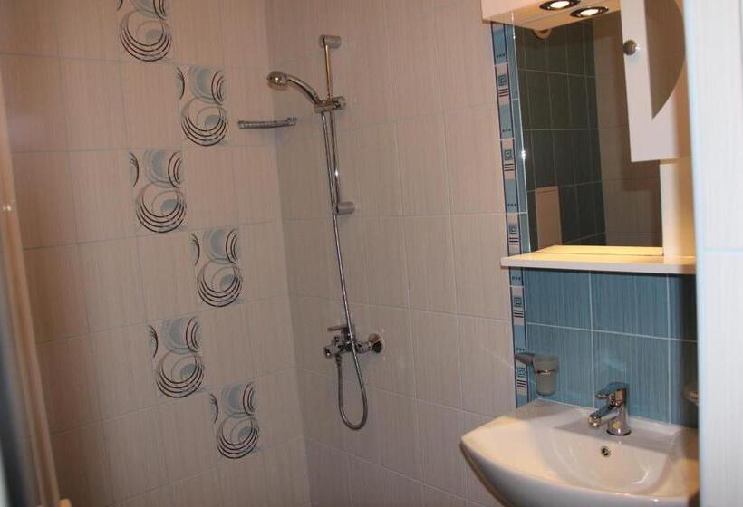 إستوديو قياسى, Olympia Beach Complex