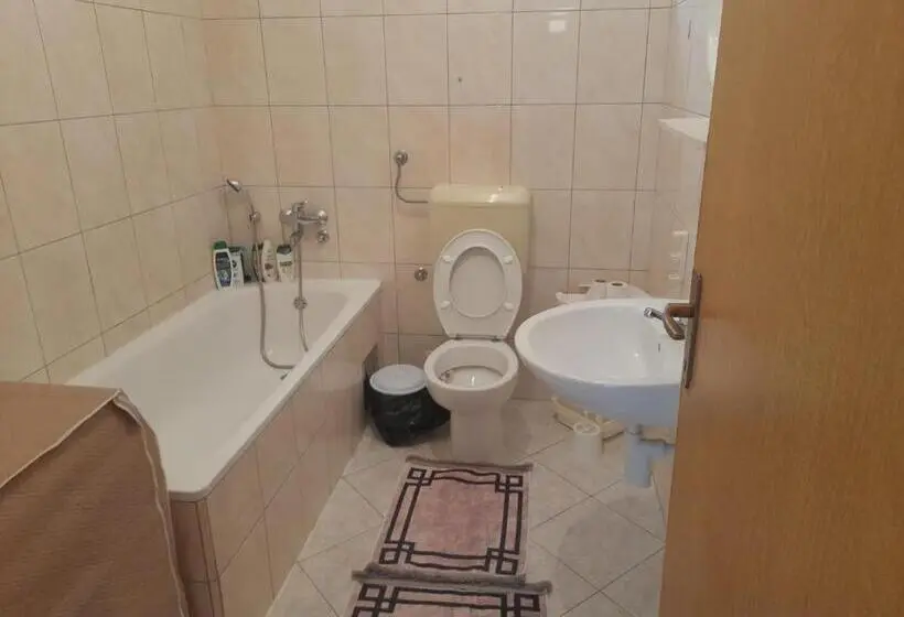 آپارتمان 1 خوابه همکف, Apartman Avdić