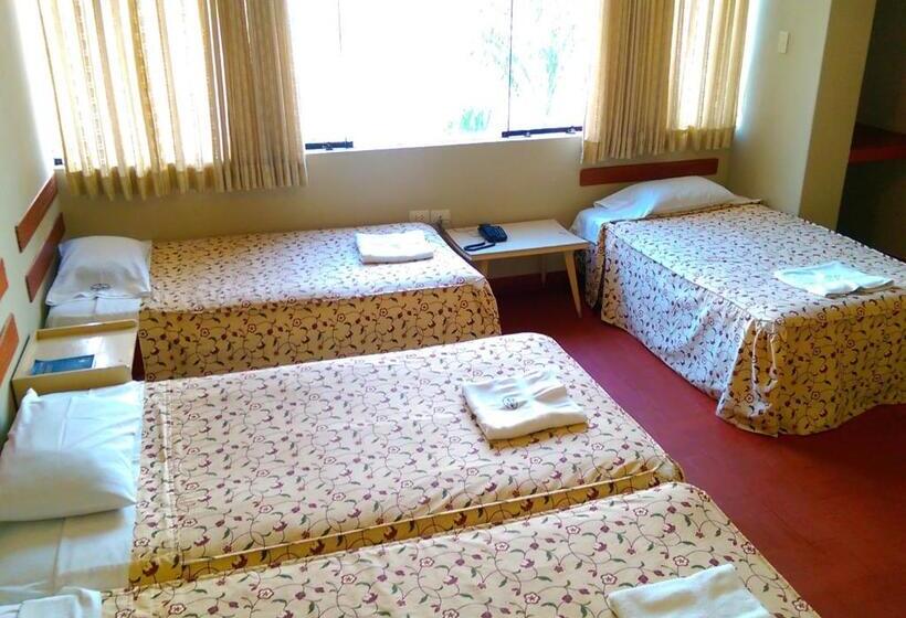 スタンダード４人部屋, Hostal La Rivera