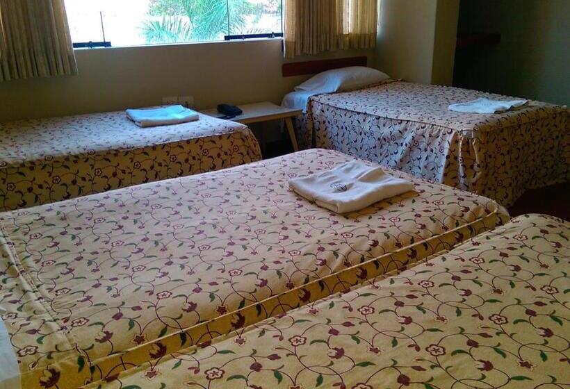 Четырехместный Номер Стандарт, Hostal La Rivera