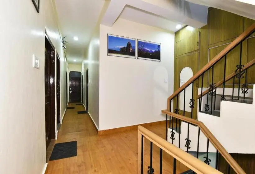 プレミアムルーム, Surbhi Guest House