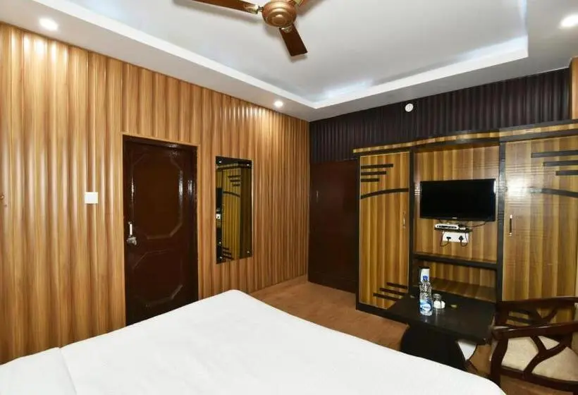 プレミアムルーム, Surbhi Guest House