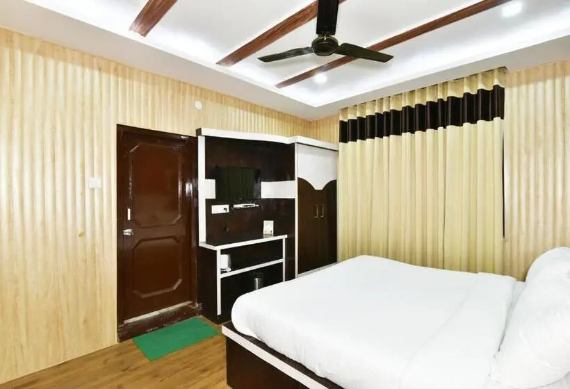 プレミアムルーム, Surbhi Guest House