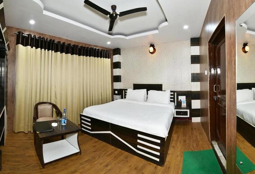 프리미엄 룸, Surbhi Guest House