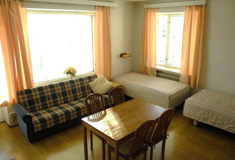 غرفة قياسية رباعية حمام مشترك, B&b Retro   Guesthouse Kupittaa