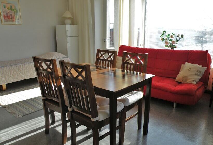 غرفة قياسية رباعية حمام مشترك, B&b Retro   Guesthouse Kupittaa