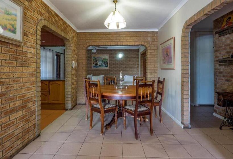 خانه 1 خوابه, Carrington Guest House