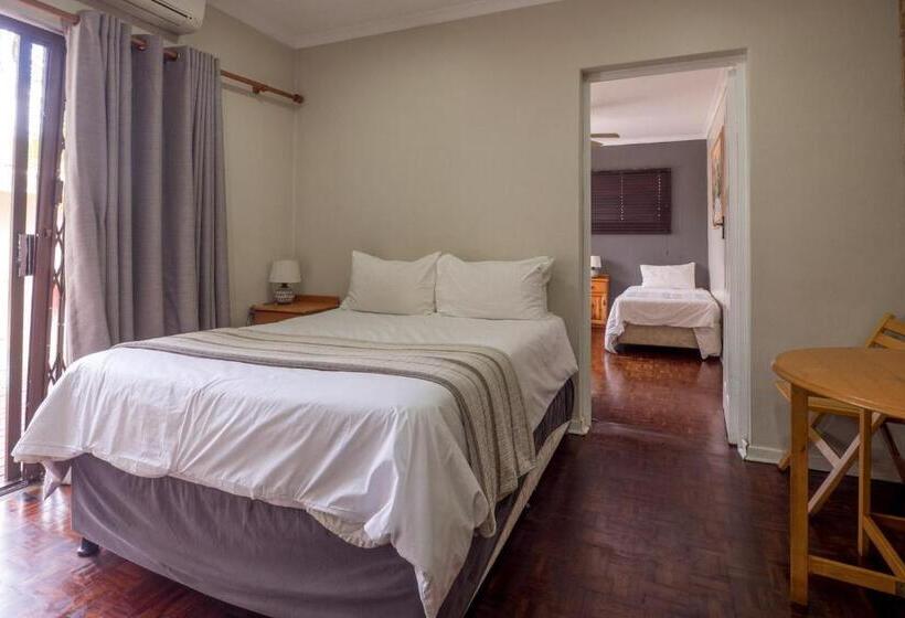 اتاق خانوادگی, Carrington Guest House