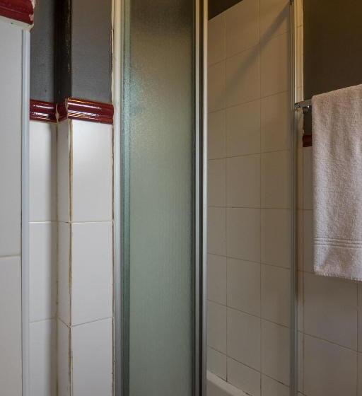 اتاق اکونومی, Carrington Guest House