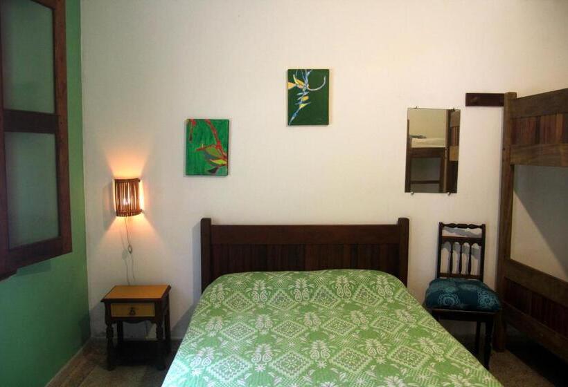 חדר משפחתי, Casa Bacarirá Floresta Com Yoga E Café Da Manhã Vegano