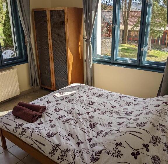 خانه 3 خوابه, Guest House Magyar Route 66