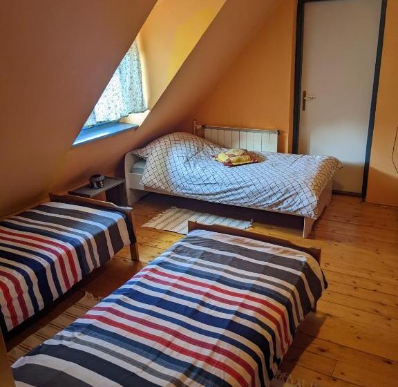 آپارتمان 3 خوابه, Guest House Magyar Route 66