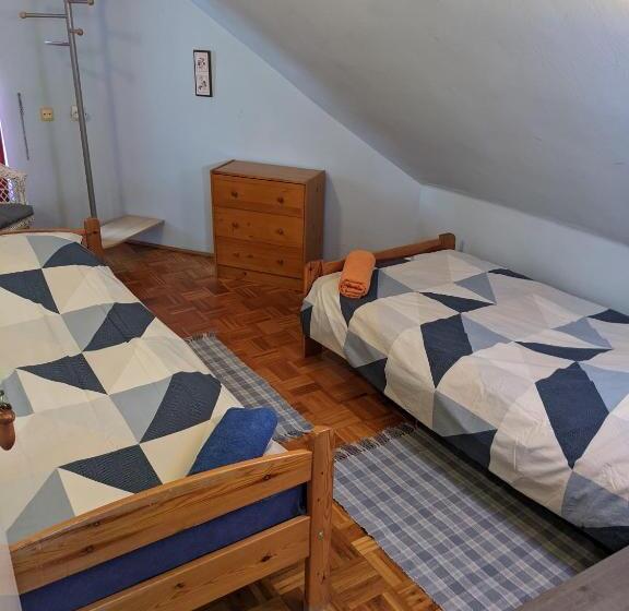 آپارتمان 3 خوابه, Guest House Magyar Route 66