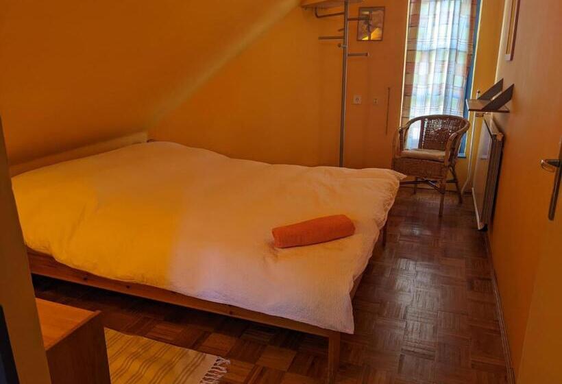 آپارتمان 3 خوابه, Guest House Magyar Route 66