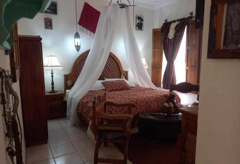 חדר דלוקס, Posada De La Conspiración