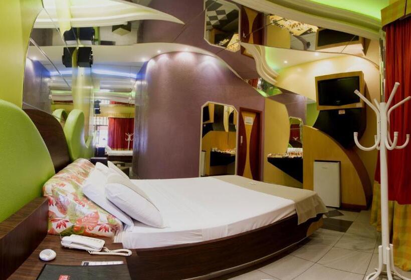 高级大房间, Status Motel   Check In Livre