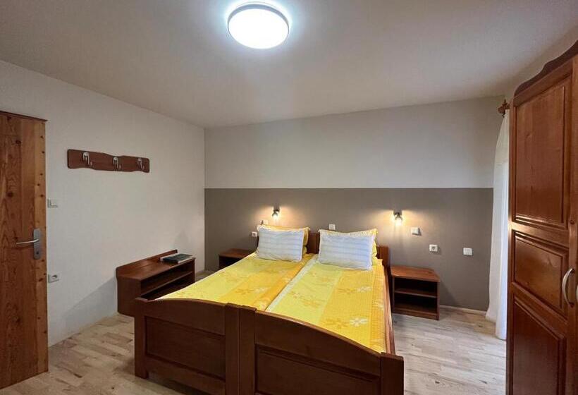 اتاق استاندارد با چشمانداز کوهستان, Country House Turistična Kmetija Ambrož Gregorc