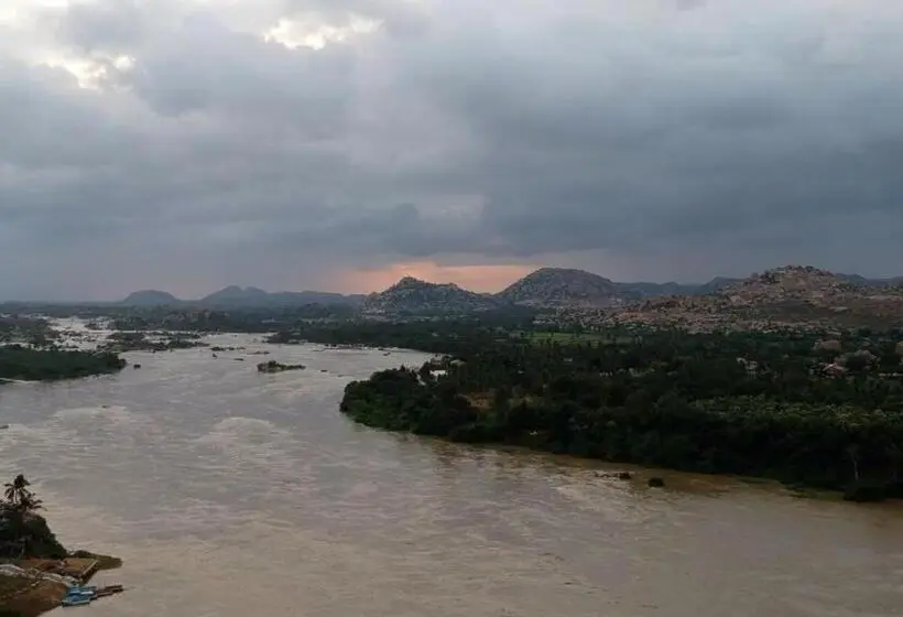 Deluxe-huone, Archana Guest House River View