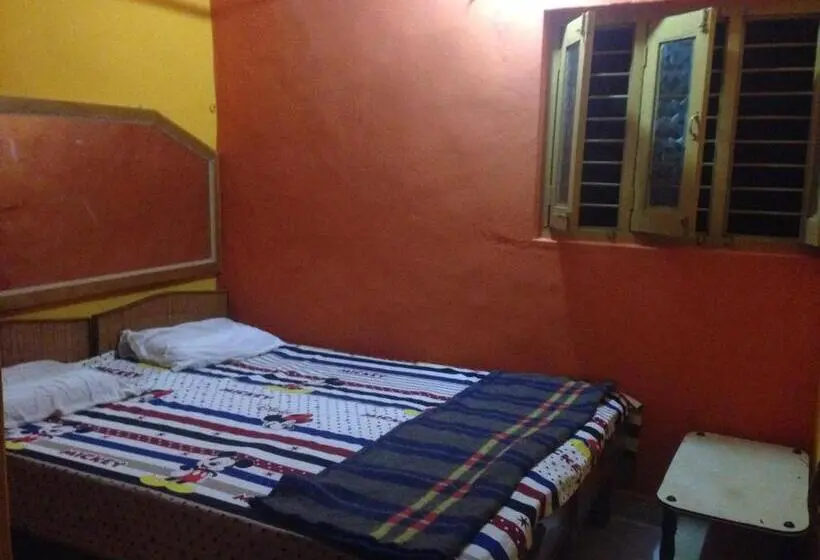 Standard-huone Jaettu Kylpyhuone, Archana Guest House River View