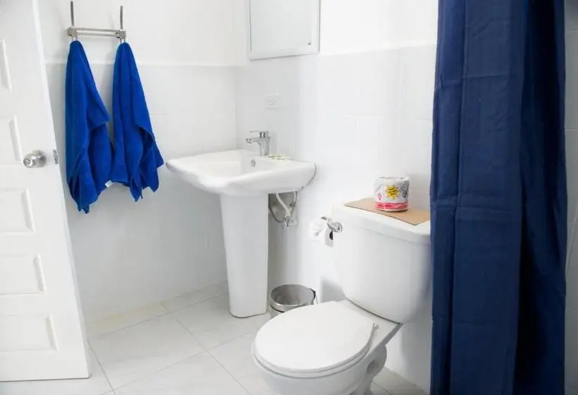 اتاق استاندارد با چشم‌انداز استخر, Cosmopolitan Guesthouse