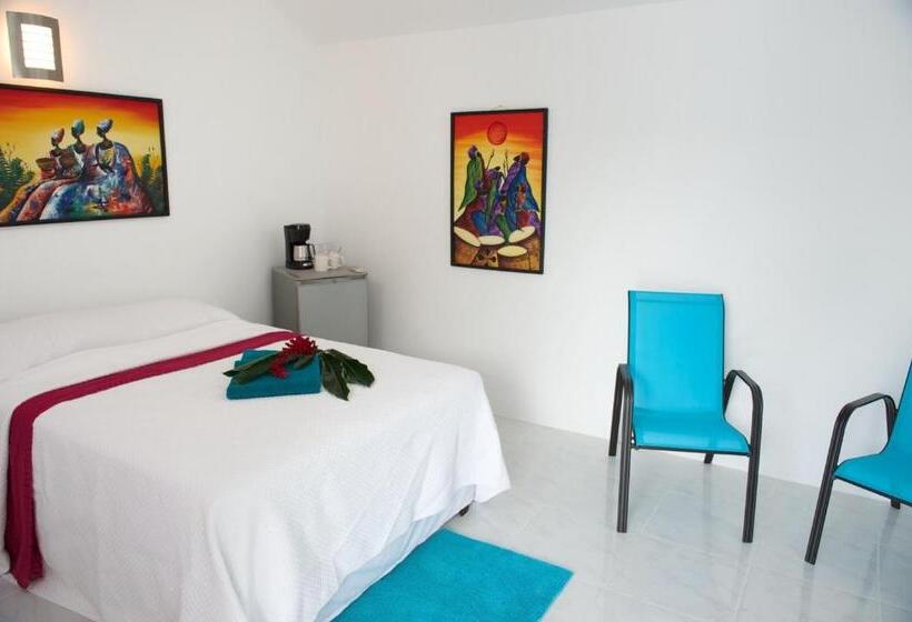 스탠다드 룸 풀장 전망, Cosmopolitan Guesthouse