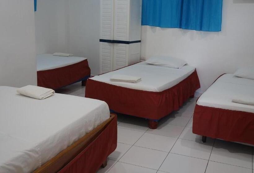 غرفة قياسية رباعية, Hostal Marysol