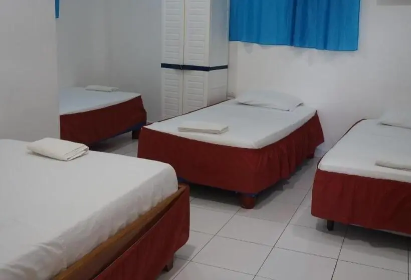 スタンダード4人部屋, Hostal Marysol