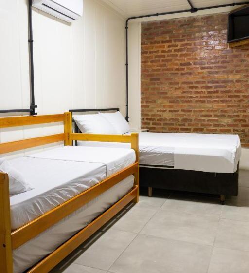 Dört Kişilik Standart Oda, Pousada Vó Lete