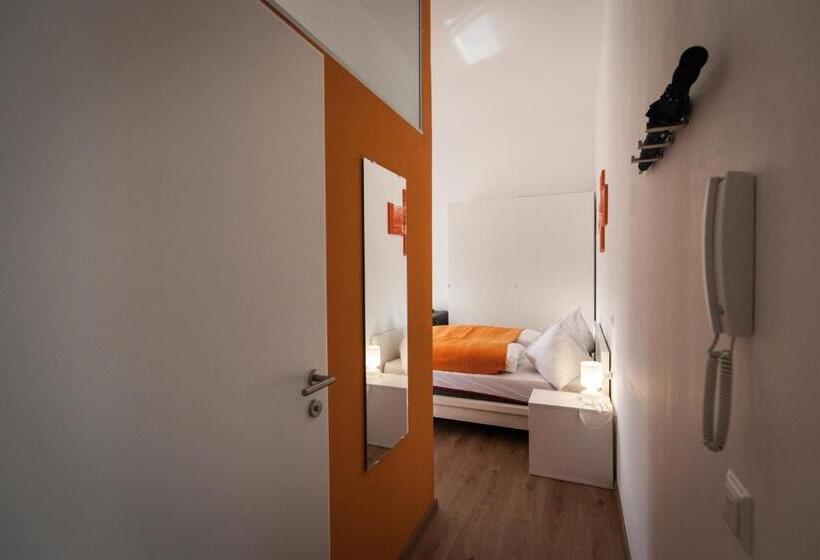 Comfort studio with balcony, Studios +