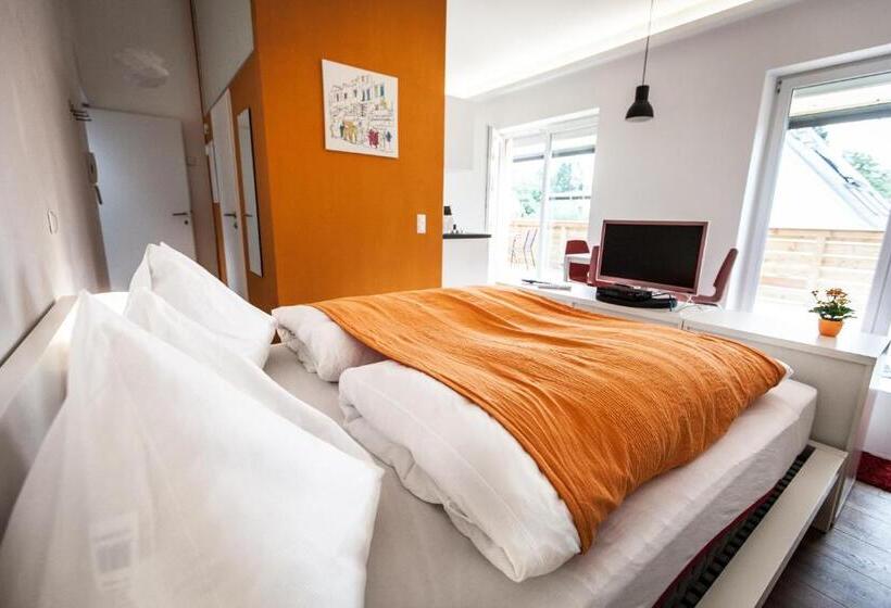 Comfort studio with balcony, Studios +