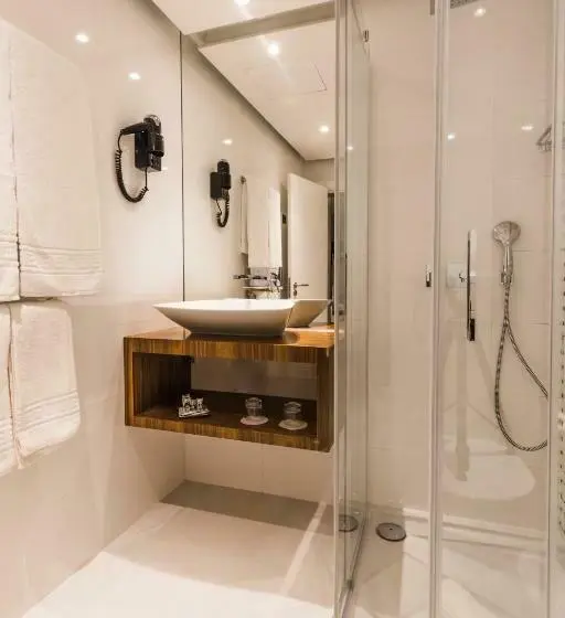 اتاق استاندارد سه نفره, Rossio Boutique