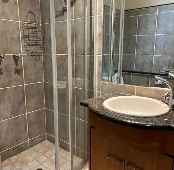 اتاق استاندارد, Fernivy Guest House
