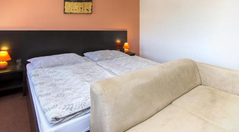 Номер Стандарт, Garni Hotel Fellini