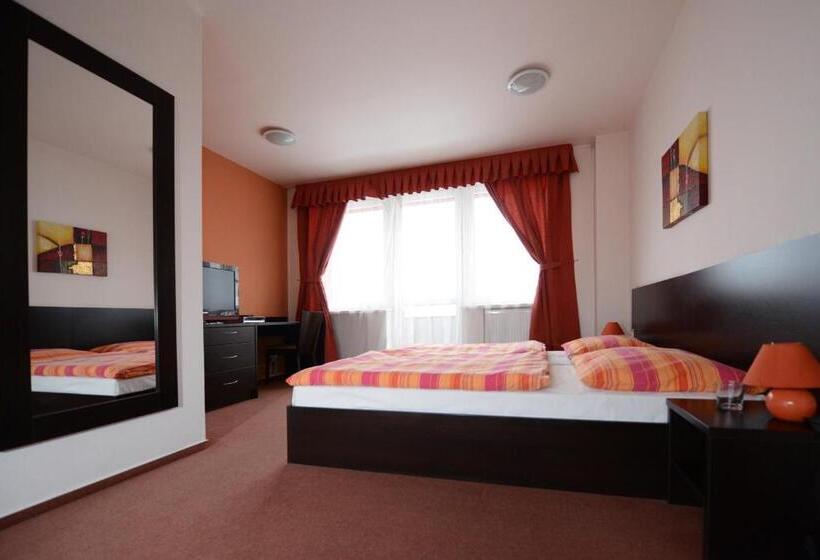 Номер Стандарт, Garni Hotel Fellini