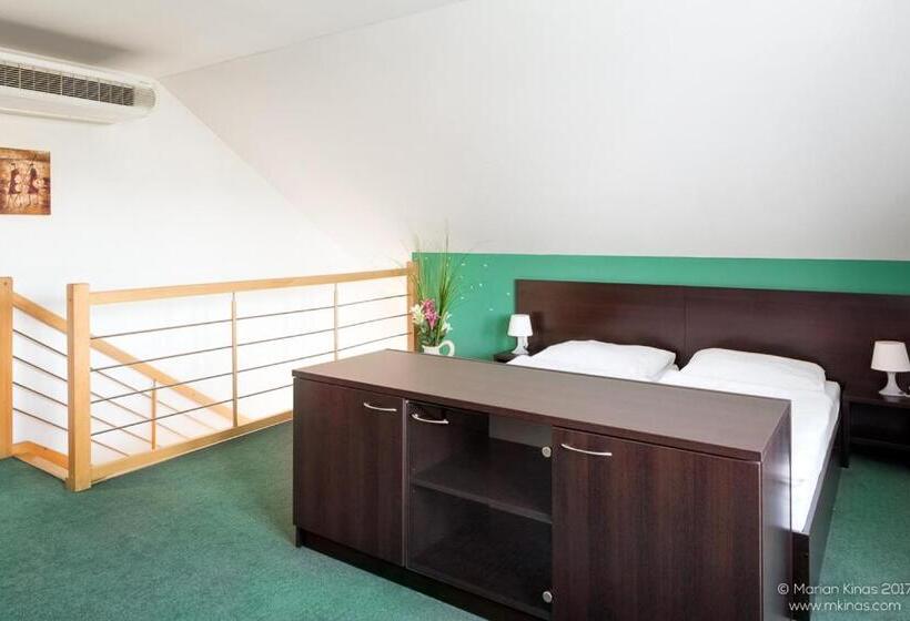 Люкс, Garni Hotel Fellini