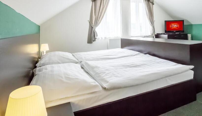 Люкс, Garni Hotel Fellini