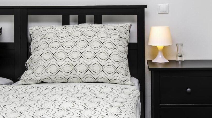 Номер Стандарт с Балконом, Garni Hotel Fellini