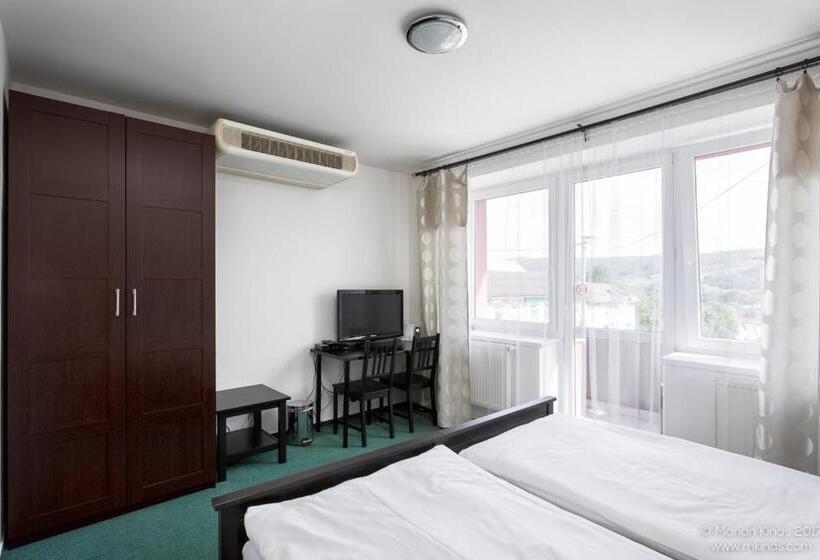 Номер Стандарт с Балконом, Garni Hotel Fellini