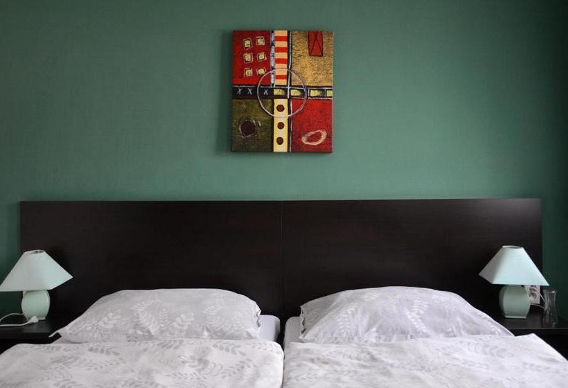 Номер Стандарт, Garni Hotel Fellini