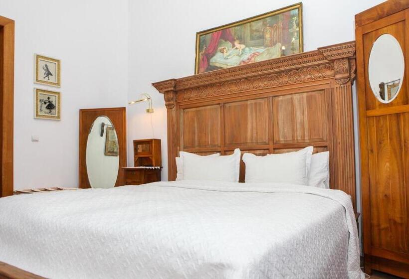 标准间, Il Piccolo Castello Busteni