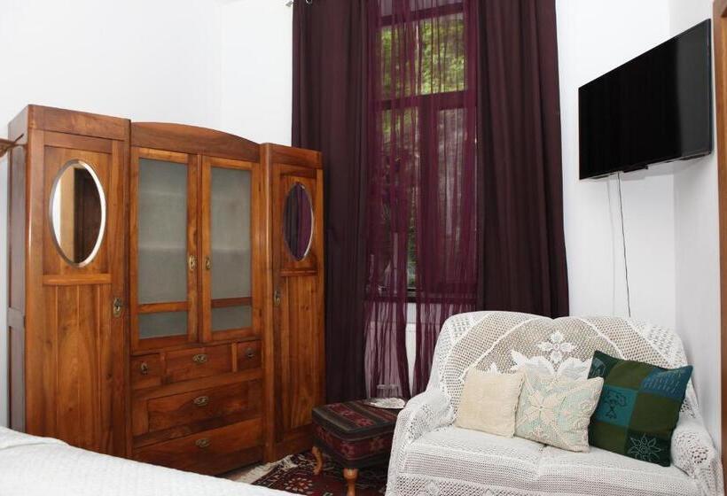 标准间, Il Piccolo Castello Busteni