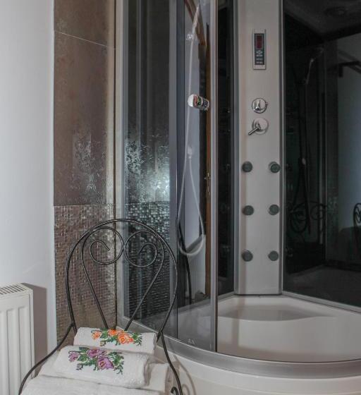 标准间, Il Piccolo Castello Busteni