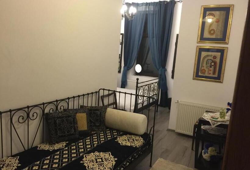 套房, Il Piccolo Castello Busteni