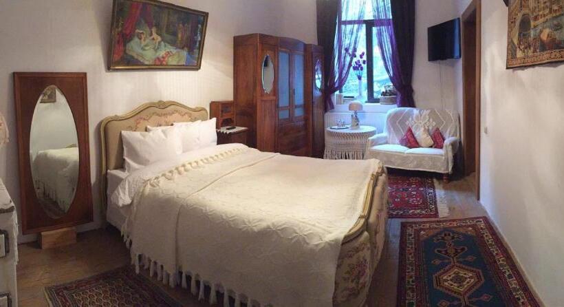 标准间, Il Piccolo Castello Busteni