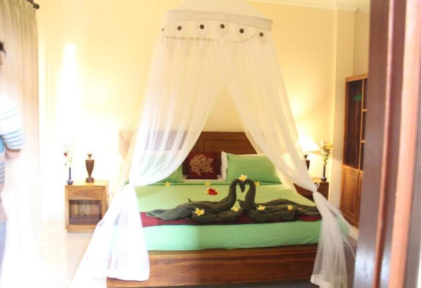 キングサイズベッドのスタンダードルーム, Villa Bungsil Gading