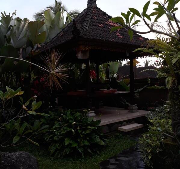 バルコニー付きデラックスルーム, Villa Bungsil Gading