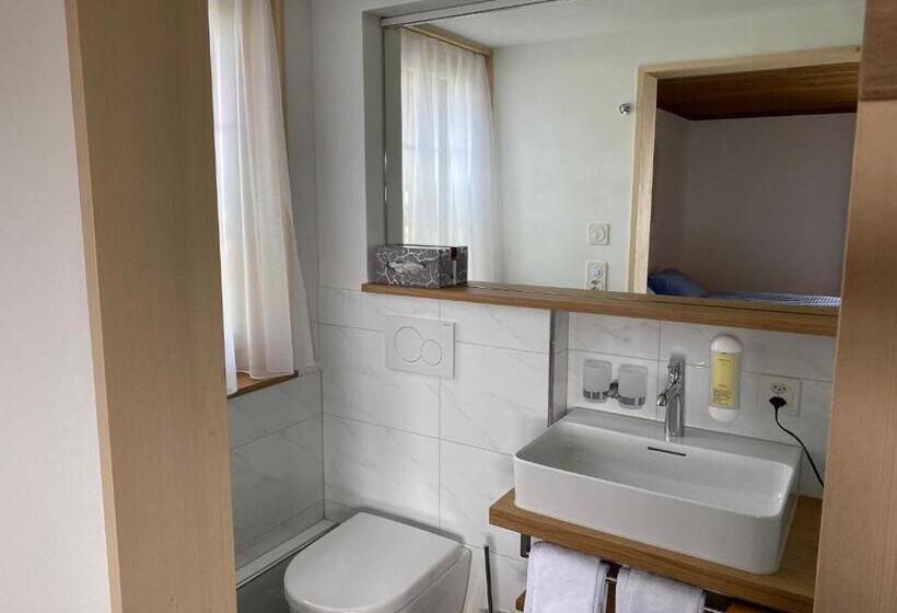 スタンダードルーム, Hirschen Wald Gasthaus & Bäckerei