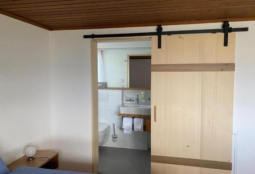 スタンダードルーム, Hirschen Wald Gasthaus & Bäckerei